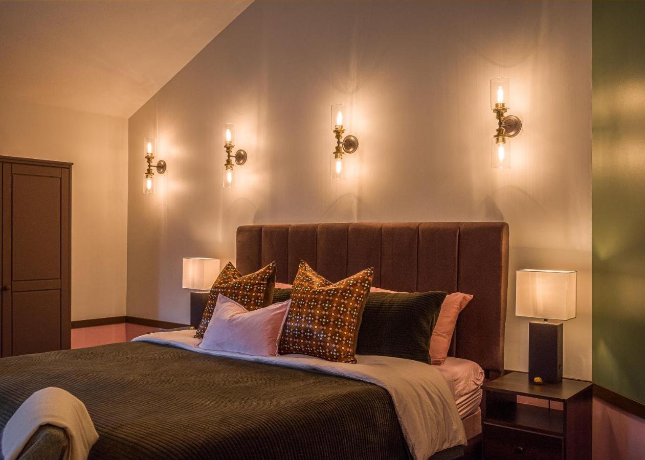 The Mountain Den Apartamento Squamish Exterior foto
